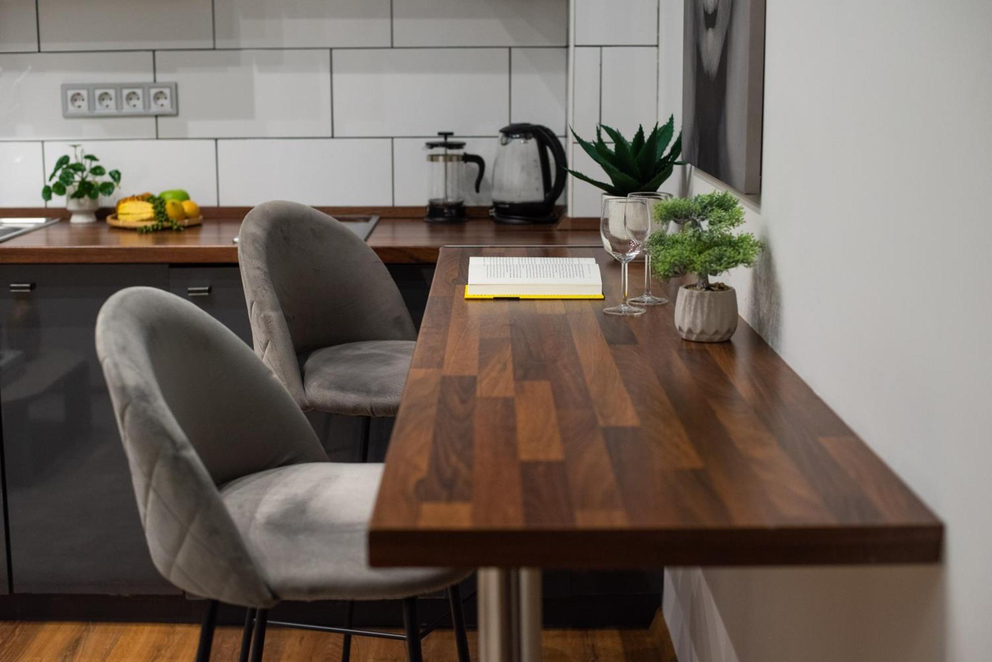 Chic Central 1Br Retreat Near New York Cafe With View بودابست المظهر الخارجي الصورة